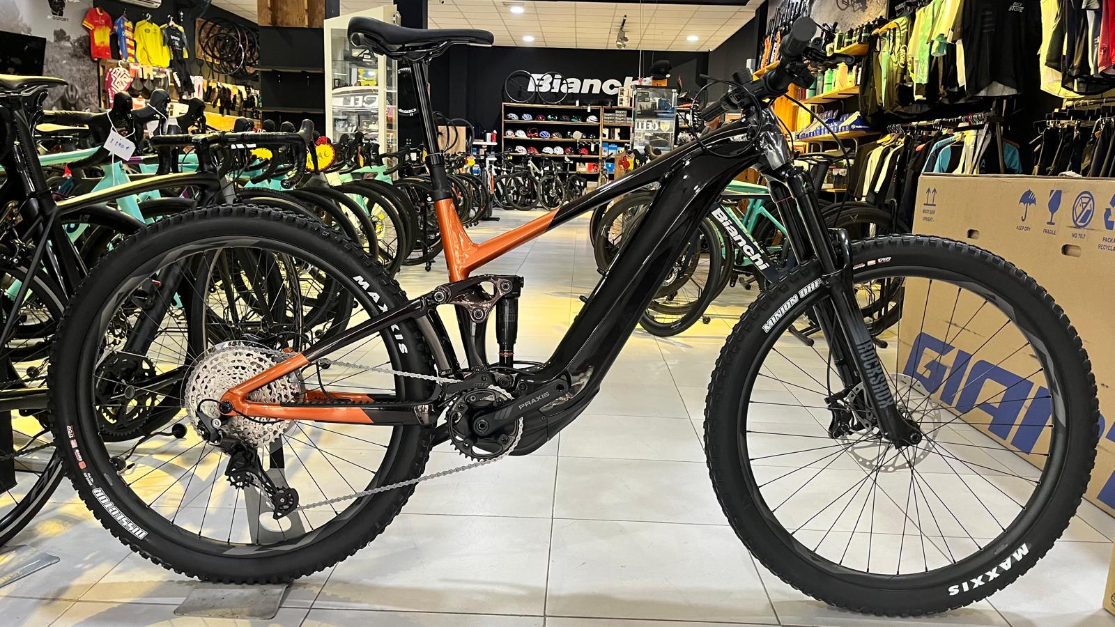 WhatsApp Image 2025-10-23 at 12.14.01 (1)