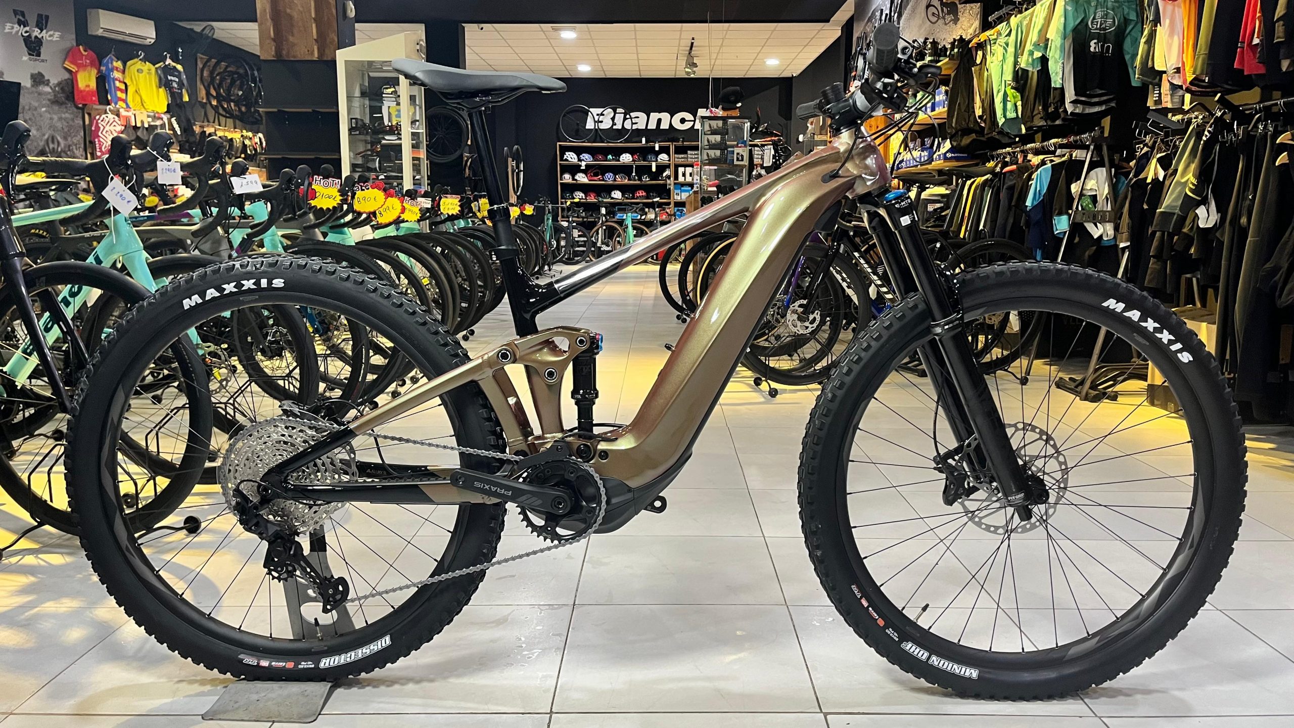 WhatsApp Image 2025-11-27 at 16.12.24